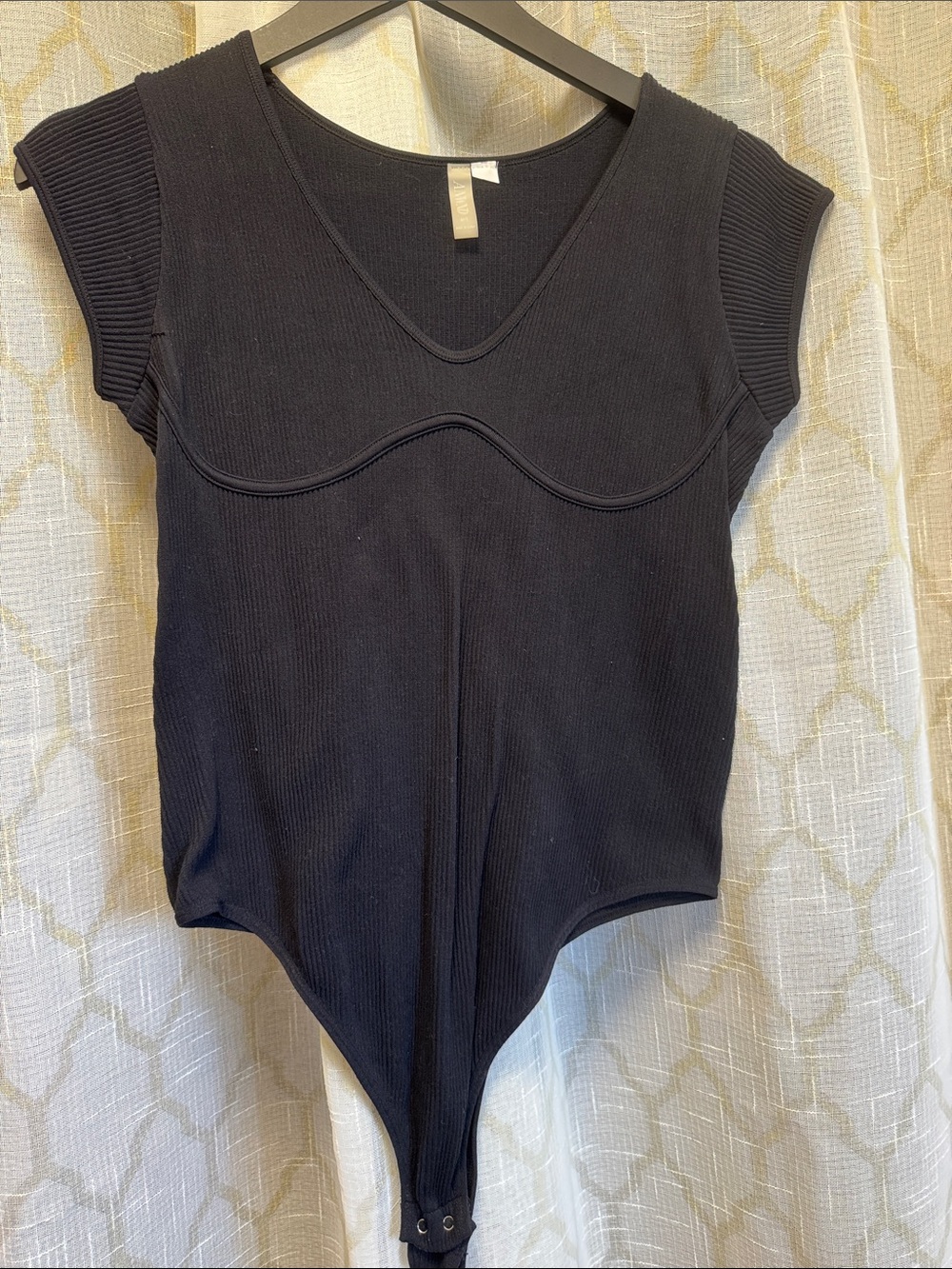 Amazon Black Ribbed V-Neck Cap Sleeve Bodysuit